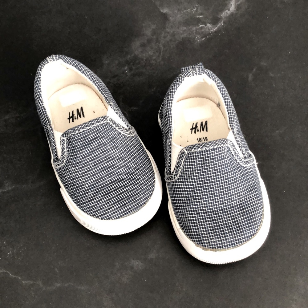 H&M - baby canvas shoes